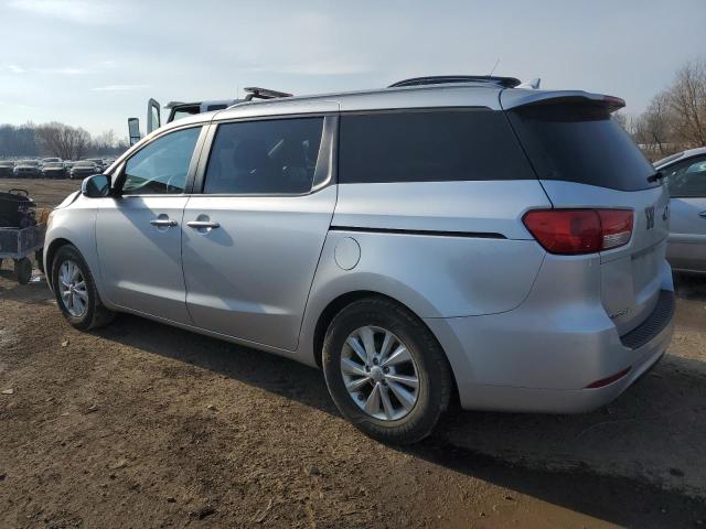 KNDMB5C17F6076124 - 2015 KIA SEDONA LX SILVER photo 2