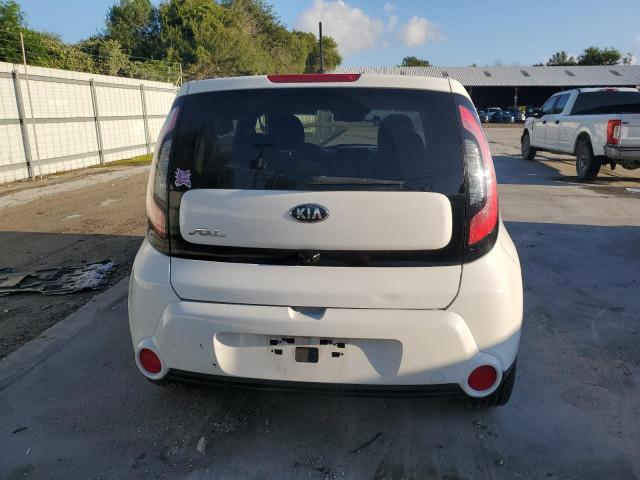 KNDJX3A5XF7133764 - 2015 KIA SOUL ! WHITE photo 6