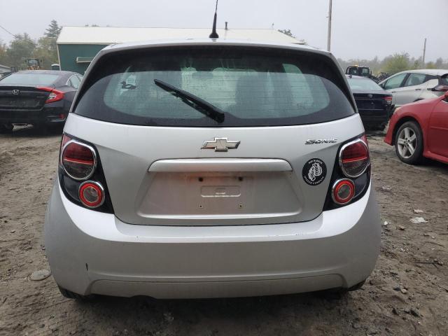 1G1JA6SG0D4245581 - 2013 CHEVROLET SONIC LS SILVER photo 6