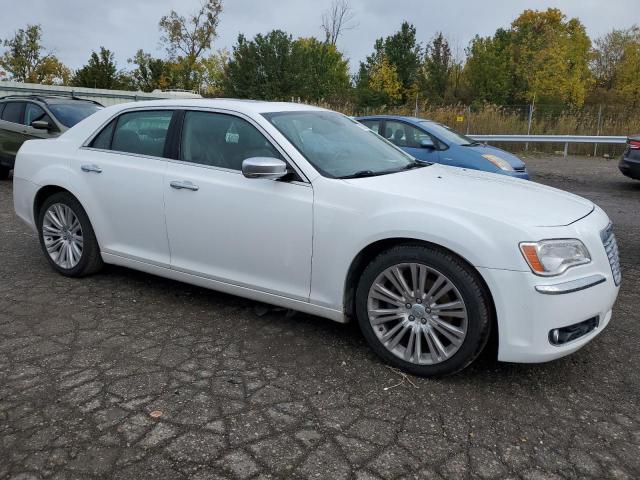 2C3CCAPT5DH534062 - 2013 CHRYSLER 300C LUXURY WHITE photo 4