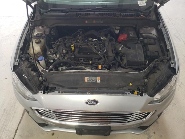 3FA6P0HD1LR228211 - 2020 FORD FUSION SE SILVER photo 11