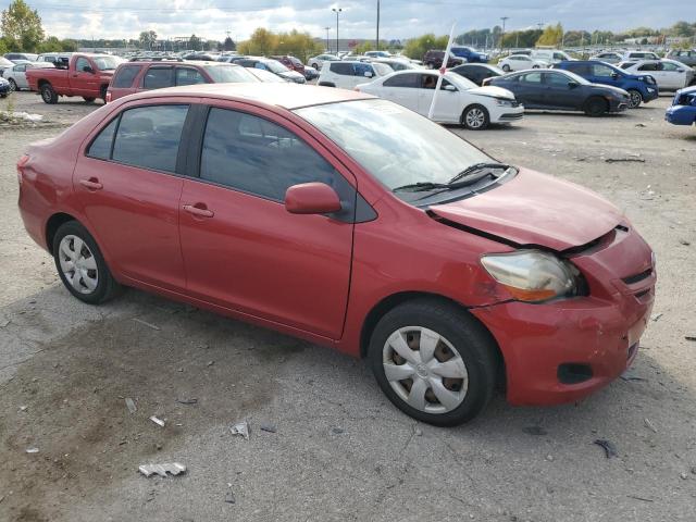 JTDBT923771124377 - 2007 TOYOTA YARIS RED photo 4