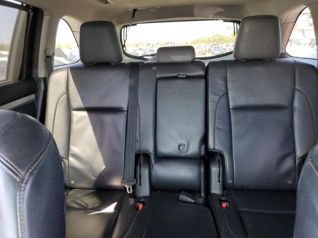 5TDKKRFH3GS136084 - 2016 TOYOTA HIGHLANDER XLE WHITE photo 10