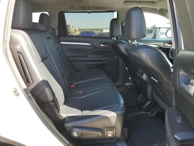 5TDKKRFH3GS136084 - 2016 TOYOTA HIGHLANDER XLE WHITE photo 11