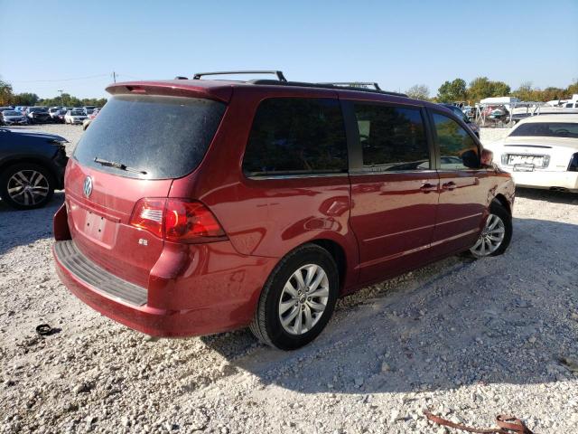 2C4RVABG8ER135023 - 2014 VOLKSWAGEN ROUTAN SE MAROON photo 3