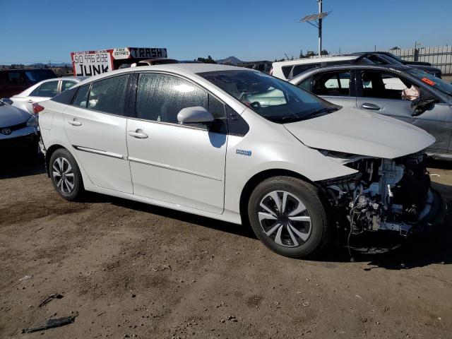 JTDKARFP5K3118285 - 2019 TOYOTA PRIUS PRIM თეთრი ფოტო 4