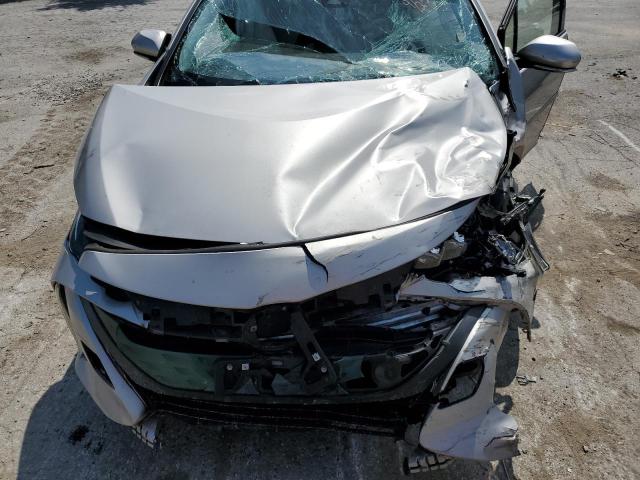 JTDKARFP7H3063086 - 2017 TOYOTA PRIUS PRIM SILVER photo 12