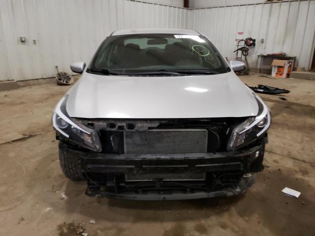 3KPFL4A74JE197011 - 2018 KIA FORTE LX SILVER photo 5