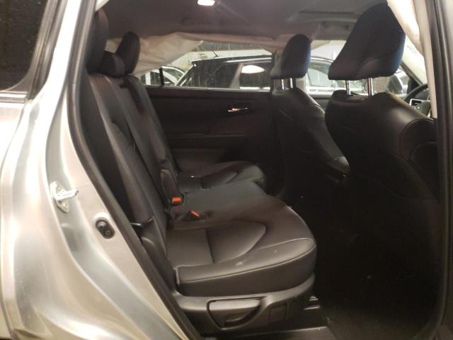 5TDGZRBH7NS225290 - 2022 TOYOTA HIGHLANDER XLE ვერცხლისფერი ფოტო 11