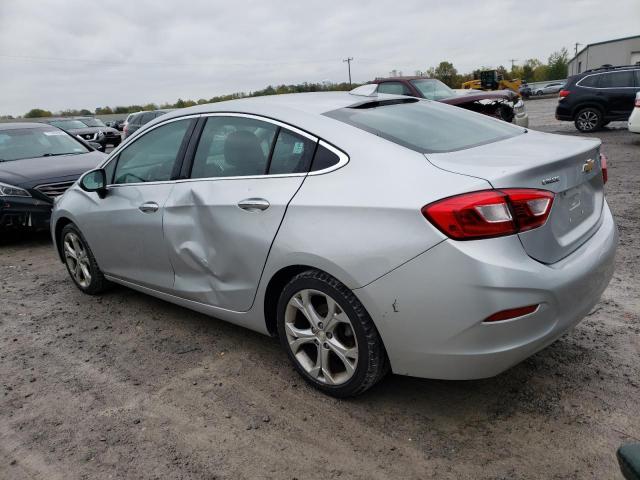 1G1BF5SM7J7104684 - 2018 CHEVROLET CRUZ PREMIER SILVER photo 2