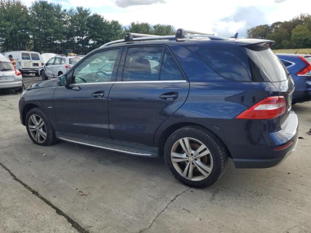 4JGDA5HB2CA035649 - 2012 MERCEDES-BENZ ML 350 4MATIC BLUE photo 2