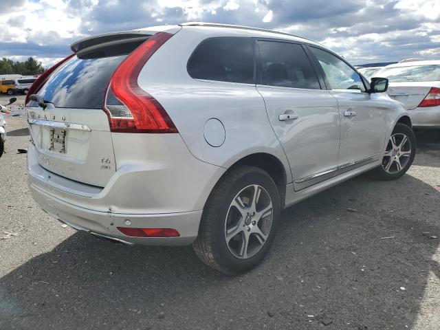 YV4902RK0F2749091 - 2015 VOLVO XC60 T6 PREMIER SILVER photo 3