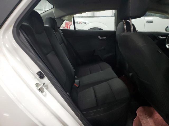 3KPA24AB6JE080239 - 2018 KIA RIO LX WHITE photo 10