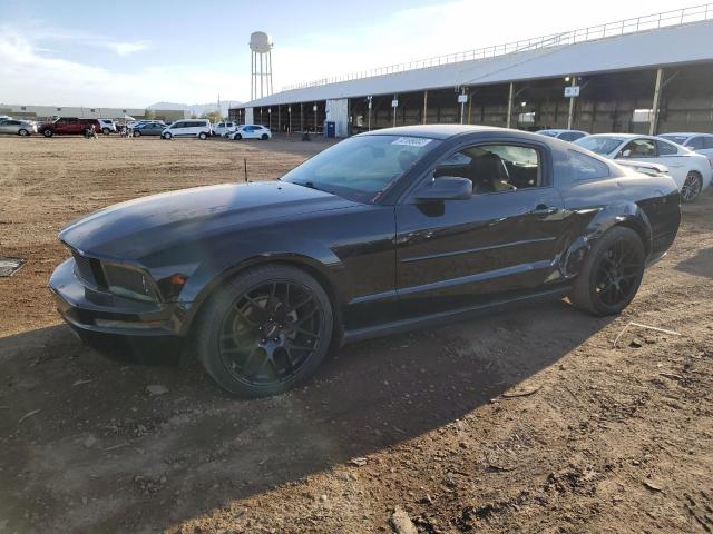 1ZVFT80N255225636 - 2005 FORD MUSTANG BLACK photo 1