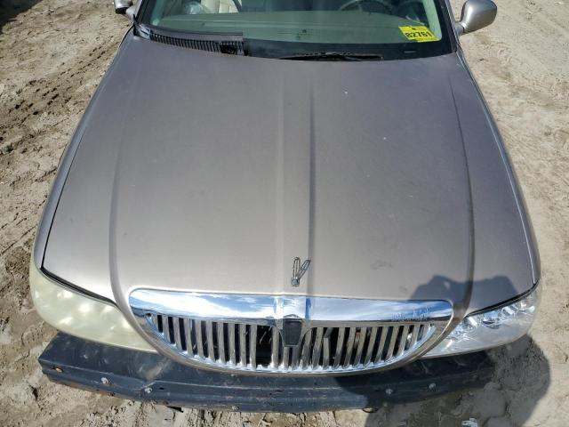 1LNHM81W43Y704017 - 2003 LINCOLN TOWN CAR EXECUTIVE TAN photo 11