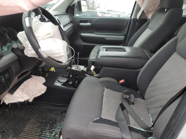 5TFUW5F14GX535895 - 2016 TOYOTA TUNDRA DOUBLE CAB SR/SR5 WHITE photo 7