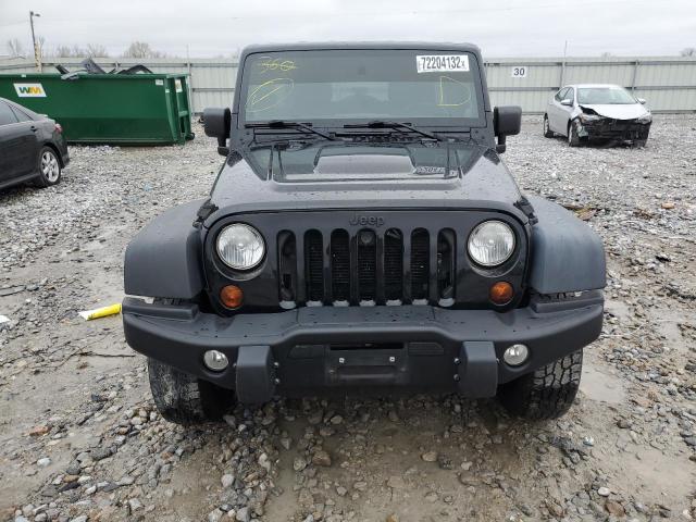 1C4BJWEG1DL631259 - 2013 JEEP WRANGLER U SAHARA BLACK photo 5