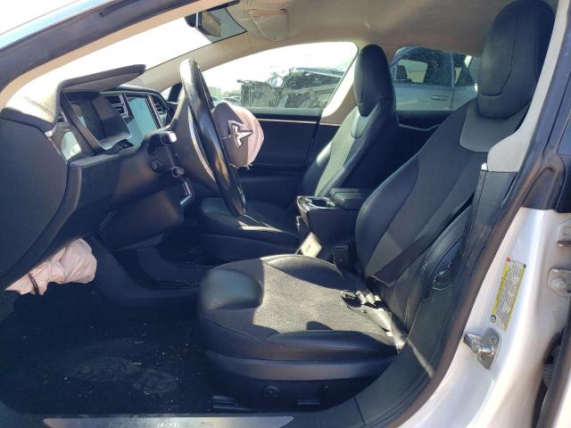 5YJSA1E16GF132768 - 2016 TESLA MODEL S თეთრი ფოტო 7