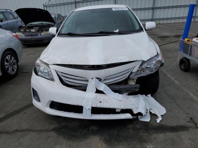 5YFBU4EE3DP136661 - 2013 TOYOTA COROLLA BASE WHITE photo 5