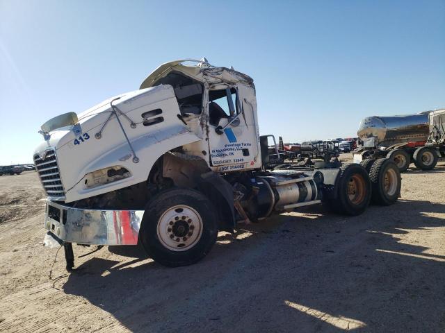 1M1AW09Y0CM018555 - 2012 MACK 600 CXU600 WHITE photo 2