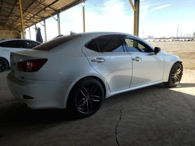 JTHBF5C20B5135467 - 2011 LEXUS IS 250 WHITE photo 3