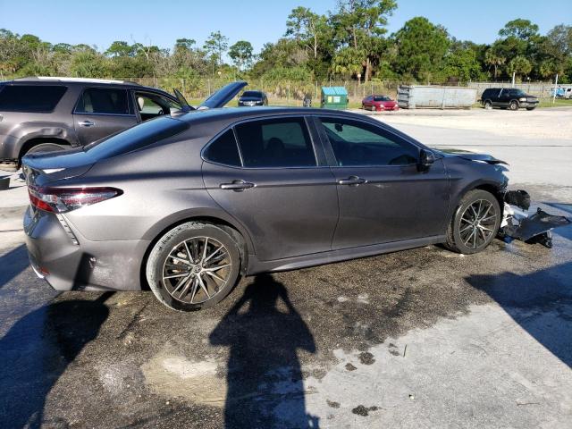 4T1G11AKXPU733429 - 2023 TOYOTA CAMRY SE NIGHT SHADE GRAY photo 3