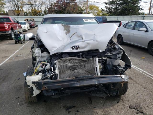 KNDJT2A51C7405779 - 2012 KIA SOUL SILVER photo 5