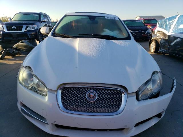 SAJWA0GB0BLS18683 - 2011 JAGUAR XF PREMIUM WHITE photo 5