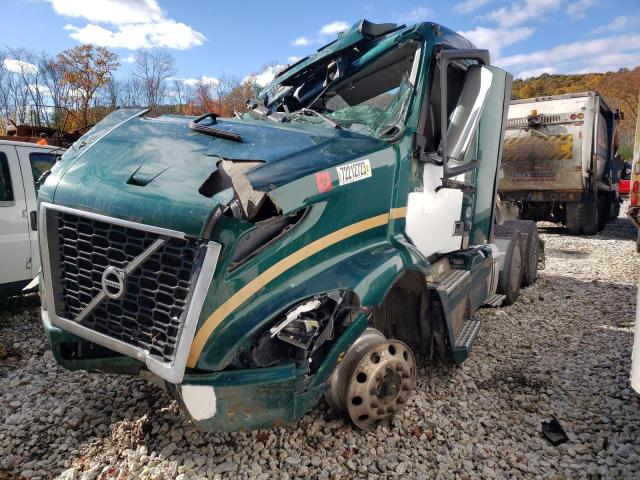 4V4WC9EH0LN250483 - 2020 VOLVO VNR GREEN photo 2