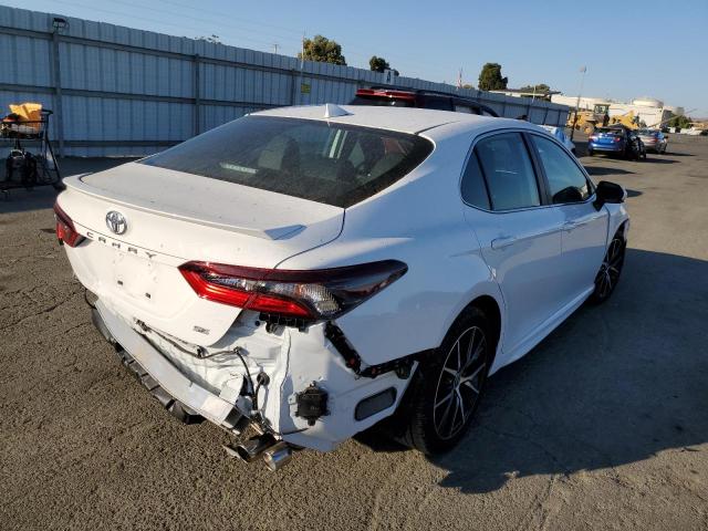 4T1S11AK8PU097331 - 2023 TOYOTA CAMRY SE NIGHT SHADE WHITE photo 3