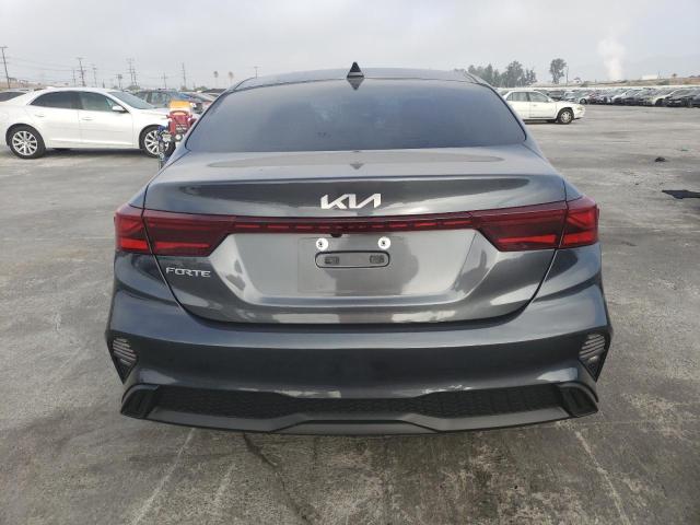 3KPF24AD9PE557178 - 2023 KIA FORTE LX GRAY photo 6