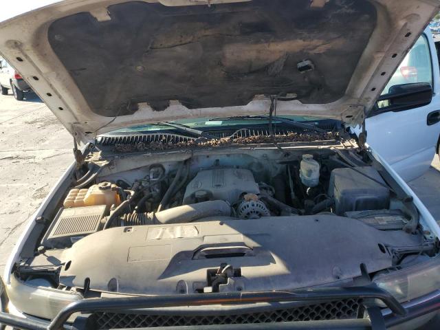 1GBJK34G81E313619 - 2001 CHEVROLET SILVERADO K3500 WHITE photo 11