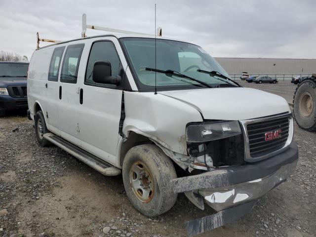 1GTW7AFF1H1915498 - 2017 GMC SAVANA G2500 WHITE photo 4