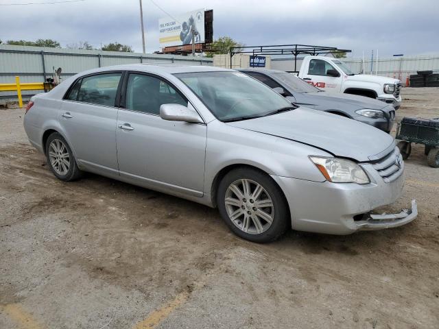 4T1BK36B26U145227 - 2006 TOYOTA AVALON XL SILVER photo 4