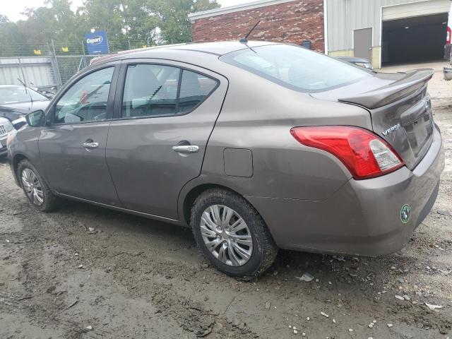 3N1CN7AP8FL826211 - 2015 NISSAN VERSA S BROWN photo 2