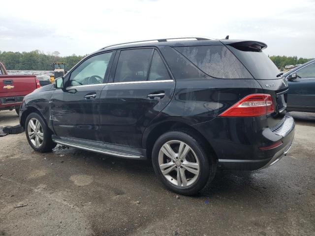 4JGDA5HBXFA615252 - 2015 MERCEDES-BENZ ML 350 4MATIC BLACK photo 2