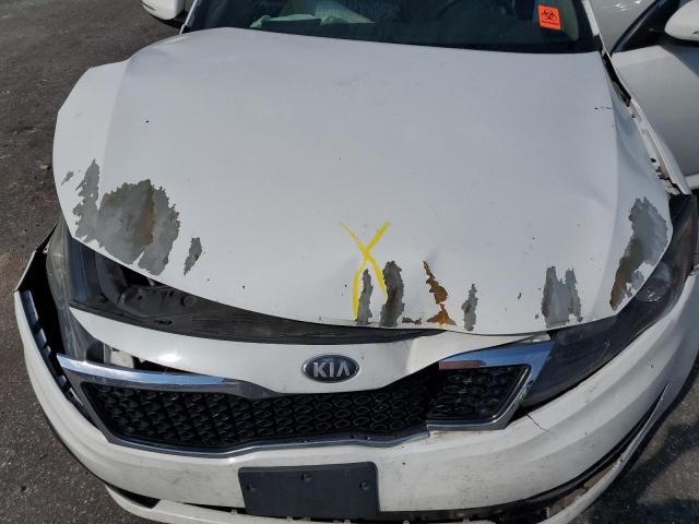 5XXGM4A7XDG204573 - 2013 KIA OPTIMA LX WHITE photo 11