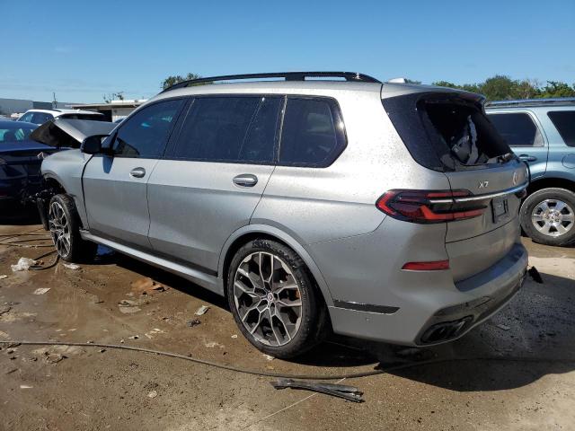 5UX33EM03P9P21123 - 2023 BMW X7 M60I GRAY photo 2