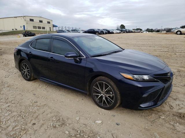 4T1S11AK8NU668510 - 2022 TOYOTA CAMRY SE NIGHT SHADE BLUE photo 4