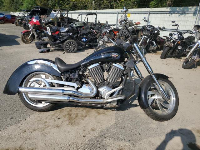 5VPCB16D853006403 - 2005 VICTORY MOTORCYCLES KINGPIN შავი ფოტო 1