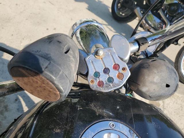 5VPCB16D853006403 - 2005 VICTORY MOTORCYCLES KINGPIN შავი ფოტო 7