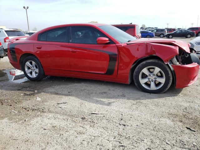 2C3CDXBG6DH571650 - 2013 DODGE CHARGER SE RED photo 4