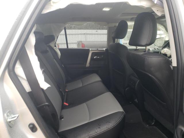 JTENU5JR3N6068183 - 2022 TOYOTA 4RUNNER SR5/SR5 PREMIUM 银色 照片 11