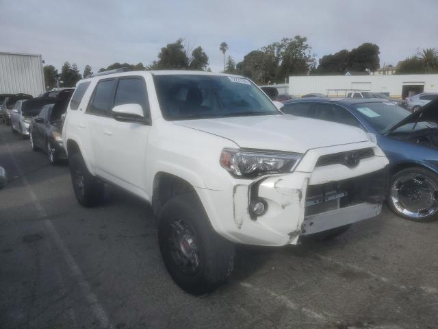 JTEBU5JR1K5720223 - 2019 TOYOTA 4RUNNER SR5 WHITE photo 4