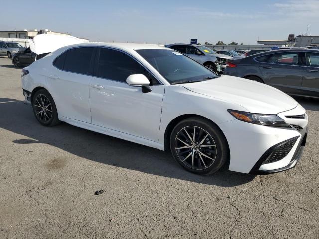 4T1T11AK8PU831440 - 2023 TOYOTA CAMRY SE NIGHT SHADE WHITE photo 4