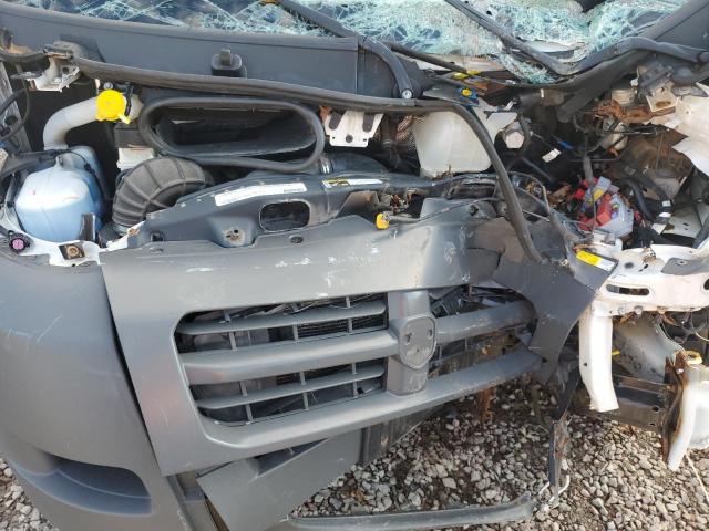 3C6TRVDG8JE110172 - 2018 RAM PROMASTER 2500 HIGH თეთრი ფოტო 12