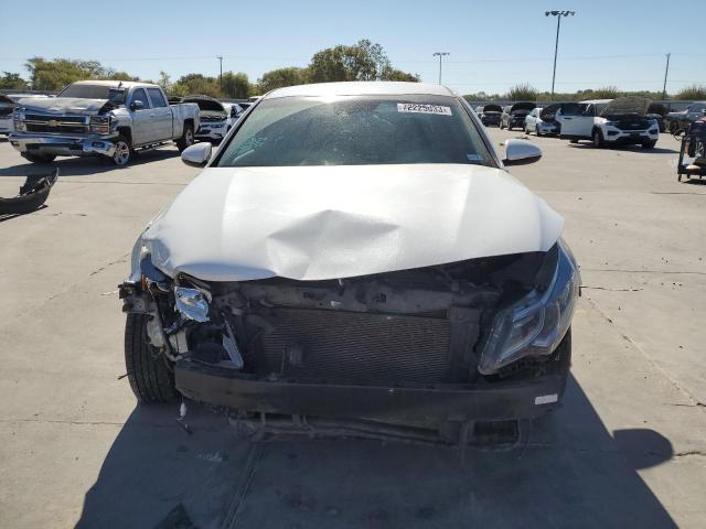 5XXGT4L37LG426788 - 2020 KIA OPTIMA LX WHITE photo 5