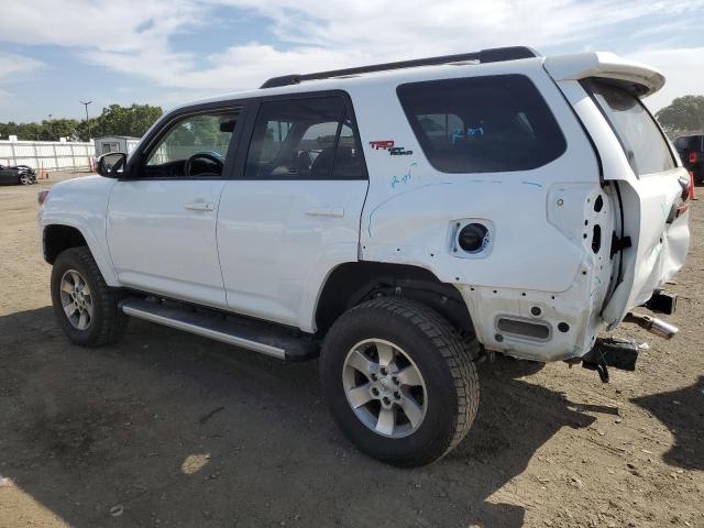 JTEBU5JR6L5826488 - 2020 TOYOTA 4RUNNER SR5/SR5 PREMIUM 白色 照片 2