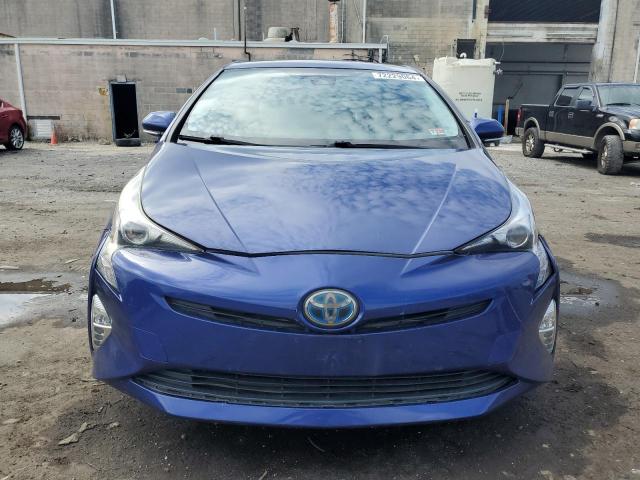 JTDKARFU4H3528087 - 2017 TOYOTA PRIUS ლურჯი ფოტო 5