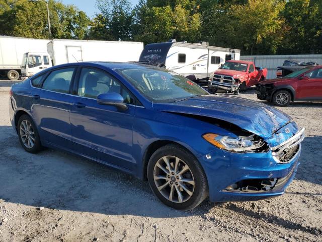 3FA6P0H71HR213502 - 2017 FORD FUSION SE BLUE photo 4